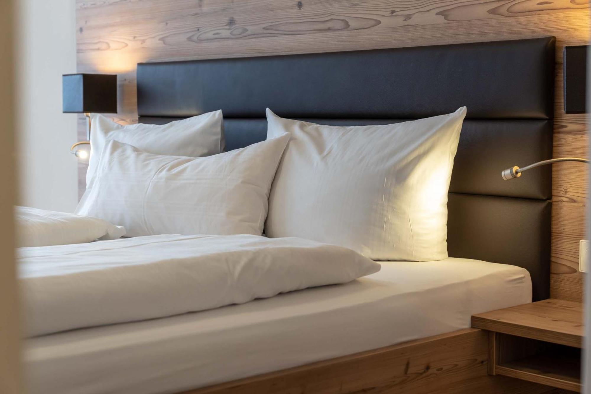 Dirsch Wellness & 4*