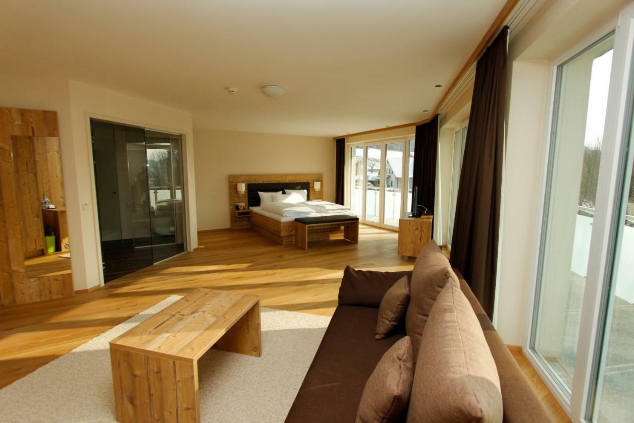 Dirsch Wellness & 4*